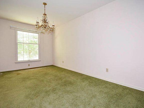 4th image of 110 Glenhaven Dr