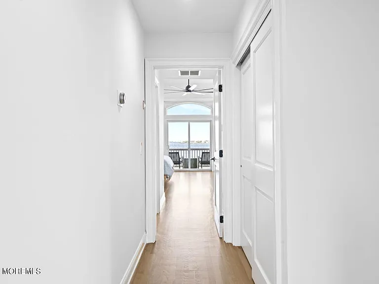 1 Pershing Blvd — Photo 32