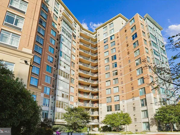555 Massachusetts Ave NW APT 801, Washington, DC 20001