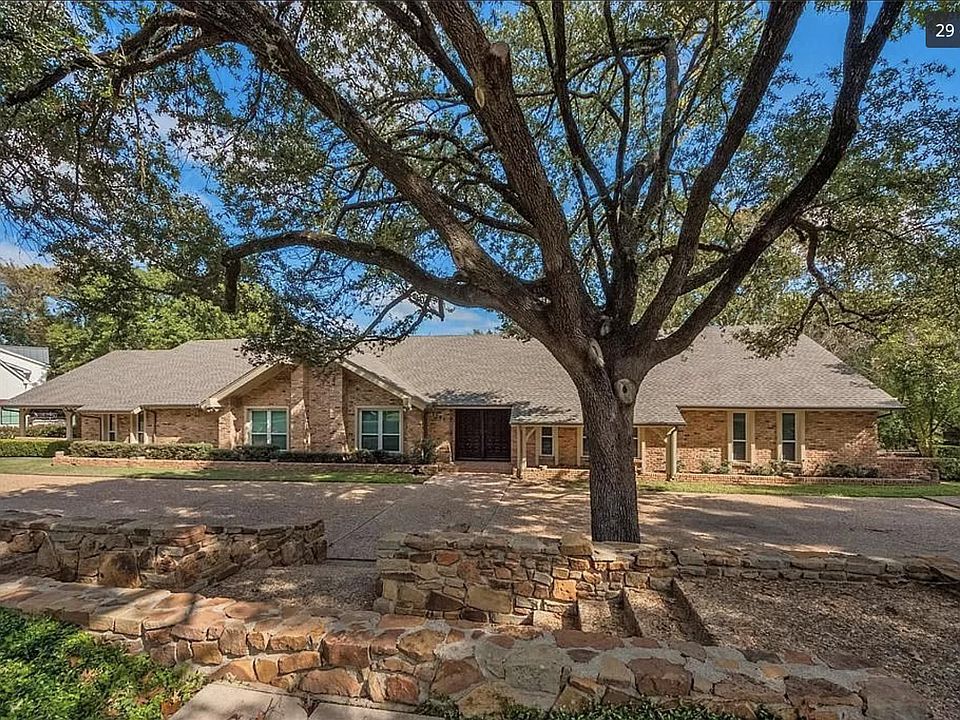 7595 Benedict Dr