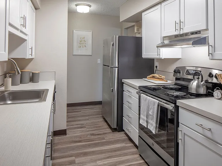 Garden Park Apartments — Photo 3