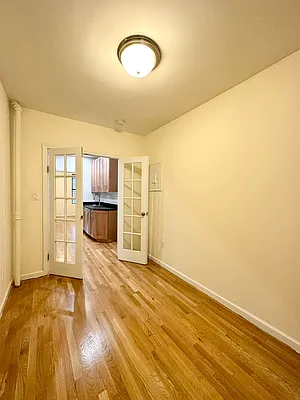 Rented by Waverly Realty Associates | media 21