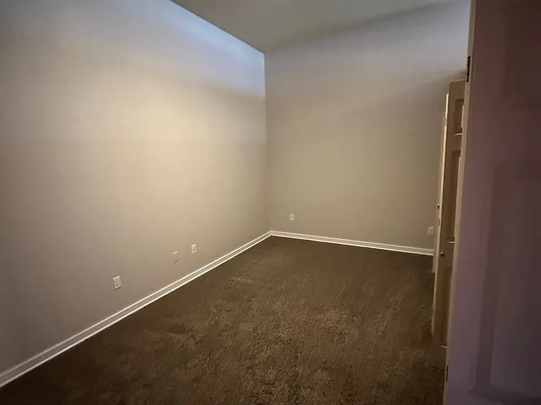 1012 W Railroad Ave #202 — Photo 6