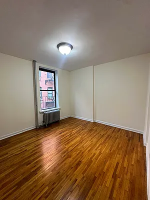 Rented by Waverly Realty Associates | media 2