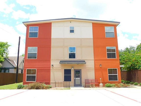 2nd image of 1512 N Elm St APT 303