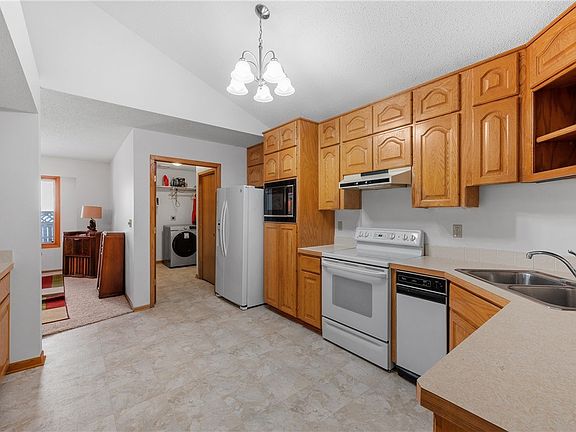 5th image of 716 58th St #17