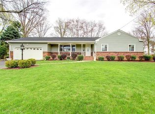 108 Meadow Dr, Hightstown, NJ 08520