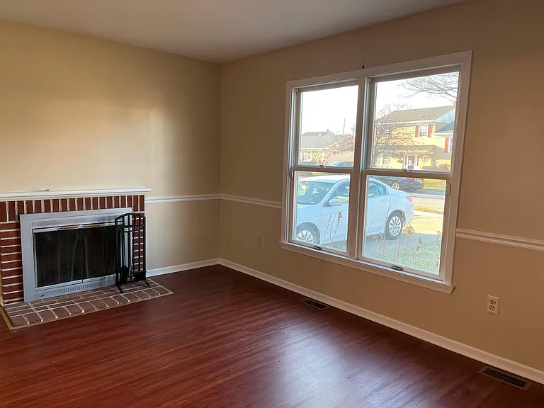 1821 Wycliffe Rd — Photo 12