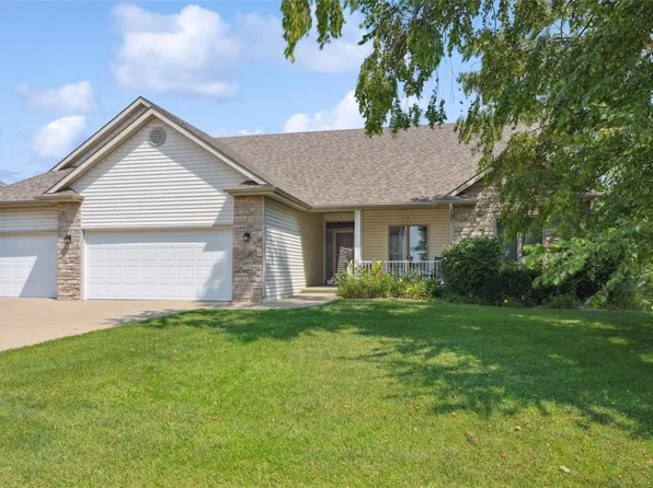 4950 Windsor Cir, Pleasant Hill, IA 50327