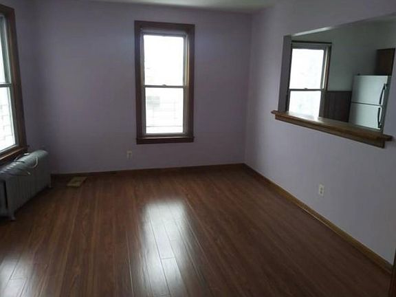 4th image of 2160 Chatterton Ave