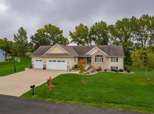 2917 Grandview Cir, Sun Prairie, WI 53590