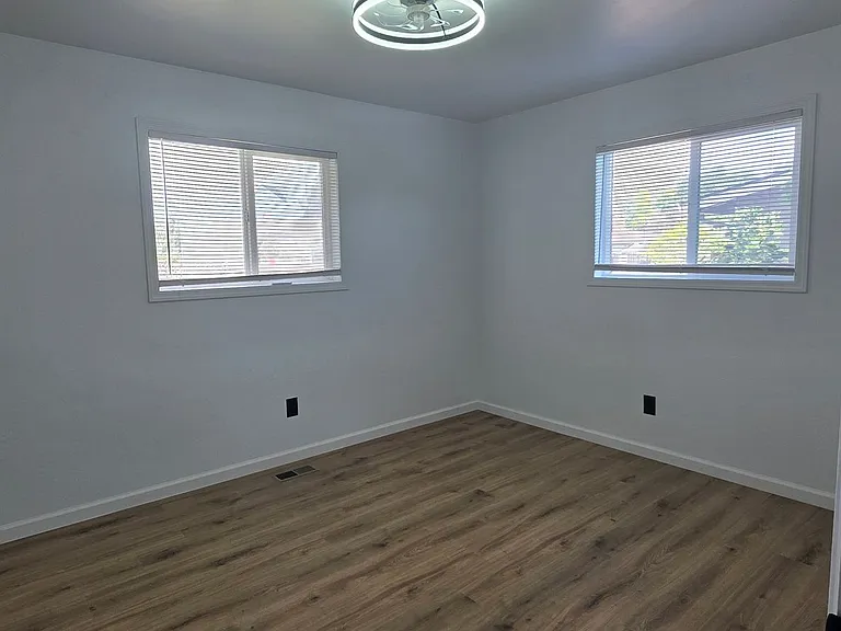 35 N Adams St — Photo 11