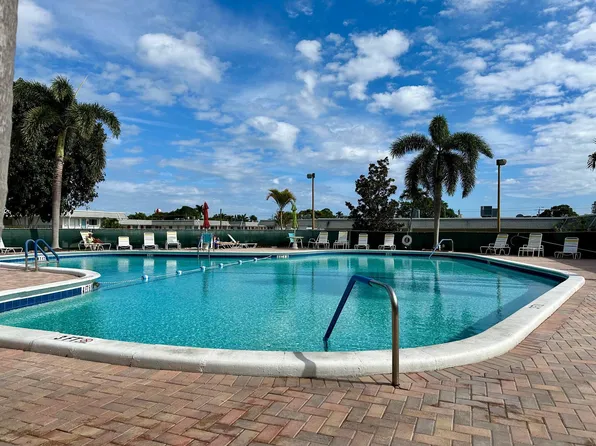 2880 Lake Osborne Dr APT 209, Lake Worth, FL 33461