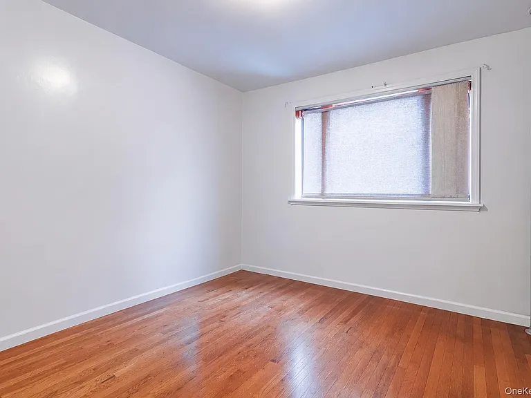 415 E 187th St #2E — Photo 4