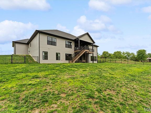 3rd image of 3754 Thicket Dr