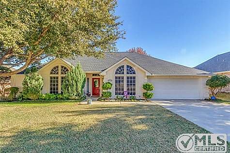 1st image of 409 Arbor Lawn Dr