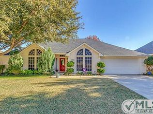 409 Arbor Lawn Dr, Burleson, TX 76028
