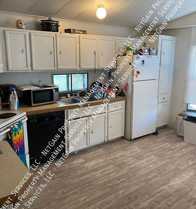 2nd image of 515 N 400 W #15