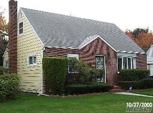 782 Coleridge Rd, Uniondale, NY 11553