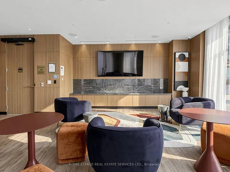 25 Cordova Ave #1210 — Photo 50