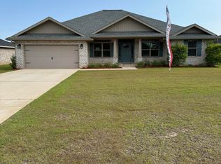 5825 Crestlake Dr, Crestview, FL 32536