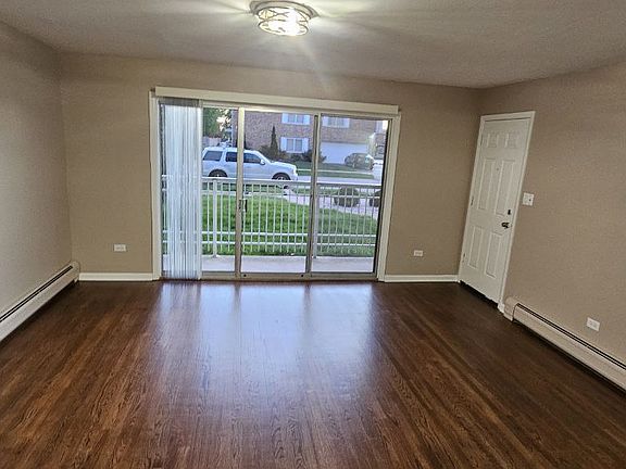 5th image of 9517 S Tripp Ave #1S