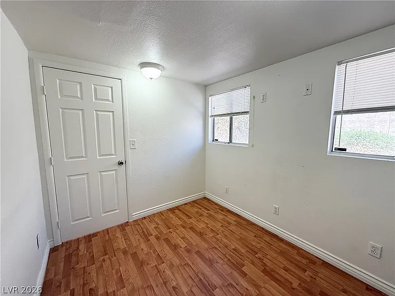 616 Greenway Rd — Photo 12