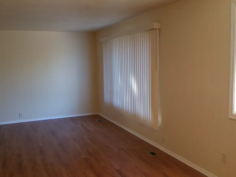 3617 Silverstone Dr NE — Photo 7