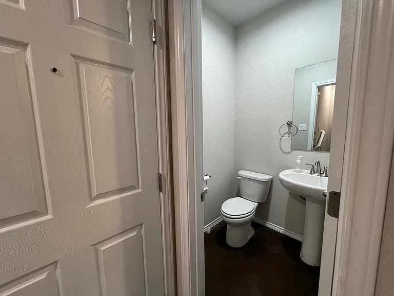 1516 Lucille St — Photo 26