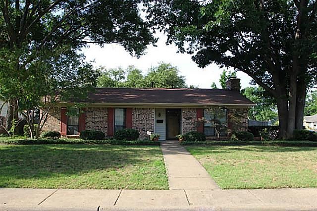 1st image of 2704 Moon River Ln