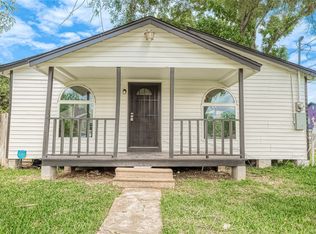 2304 Russell St, Houston, TX 77026