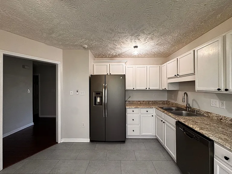 197 Brandywood Ct — Photo 4
