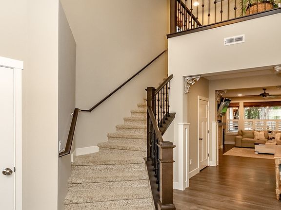 3rd image of 3316 38th Avenue NW