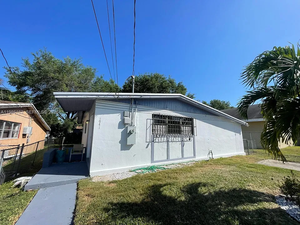 1941 NW 152nd Ter
