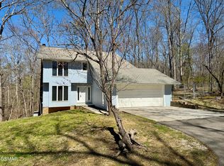 1560 Bluebird Cove Ln, Sevierville, TN 37862
