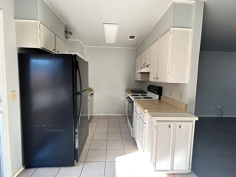 102 Gatewood Ln — Photo 9
