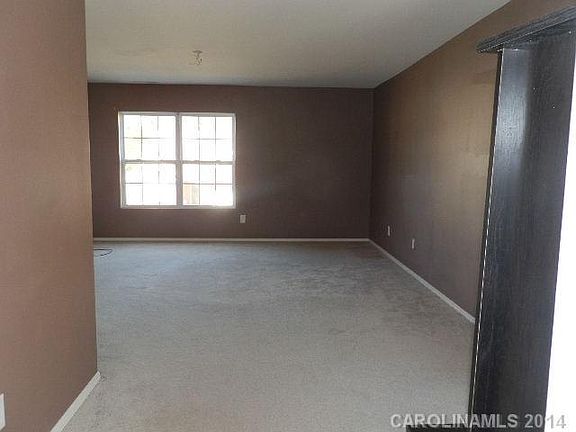 4th image of 841 Willow Creek Dr #Penthouse 46-1