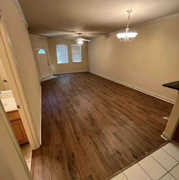 201 Seva Ct — Photo 3