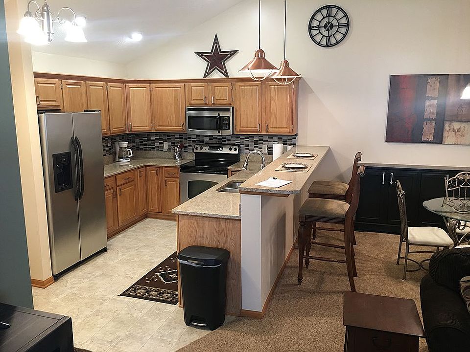 1st image of 1864 N 175th Ct
