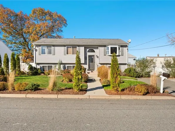 100 4th Ave, Cranston, RI 02910