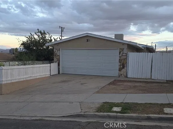 934 E Navajo St, Barstow, CA 92311