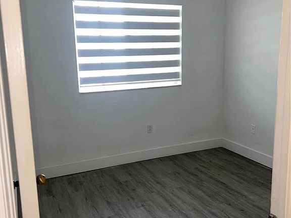 3rd image of 364 NE 25th Pl Unit 201