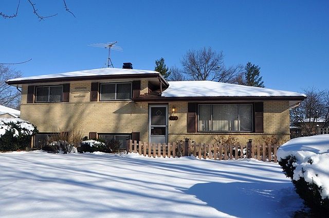 1st image of 916 E Aster Ave