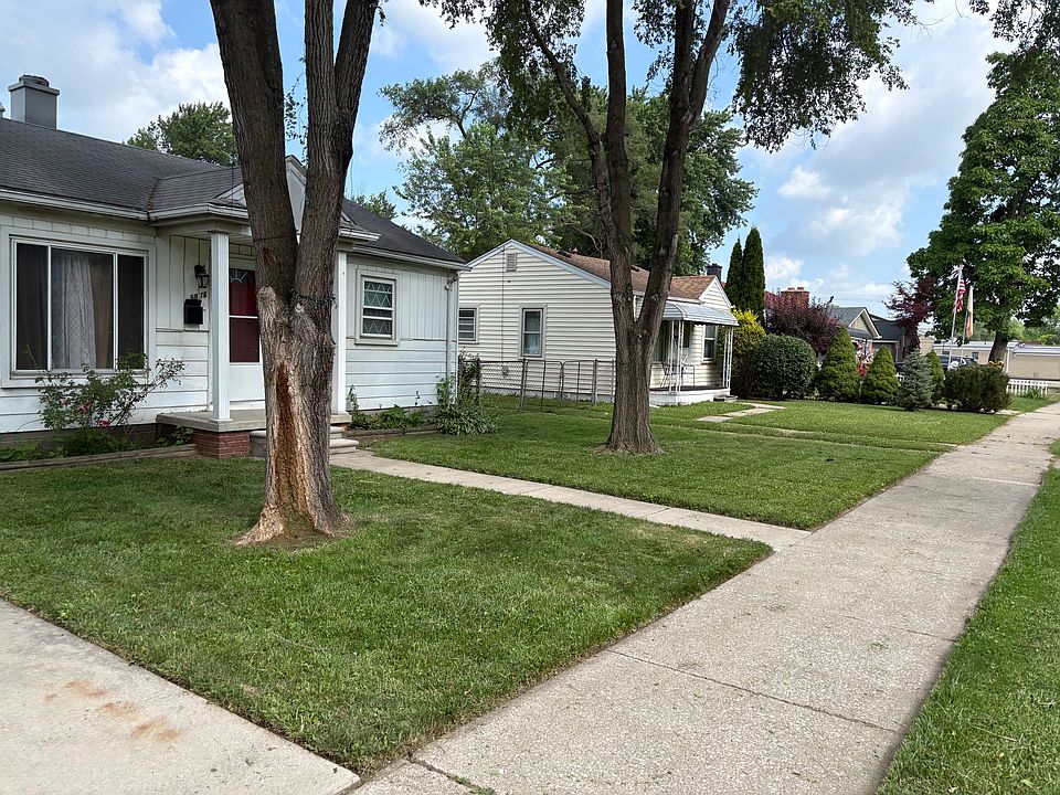 1st image of 5876 Princess St