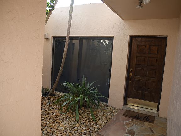 4th image of 19401 E Lake Dr