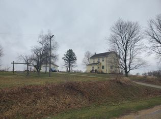 3353 S Springfield Rd, Freeport, IL 61032