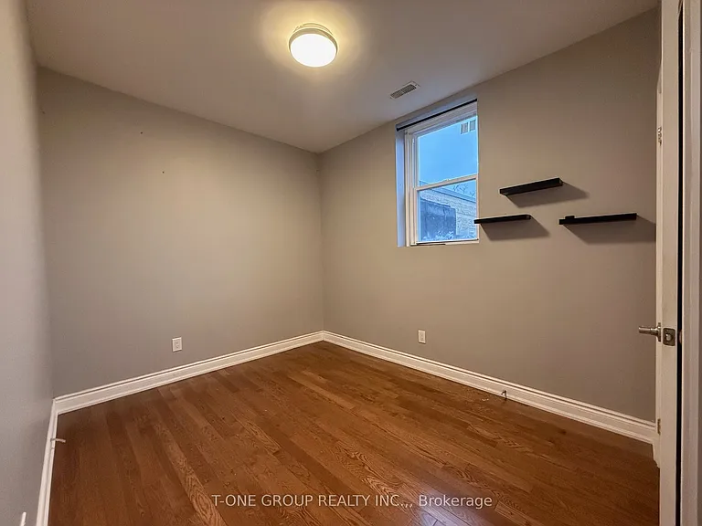 1558 Queen St W #B — Photo 9