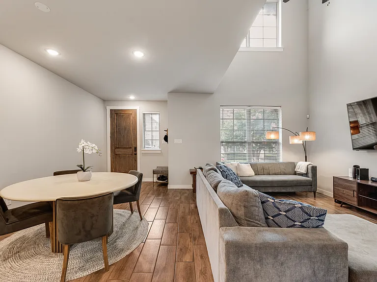 1319 Casselberry Dr — Photo 11