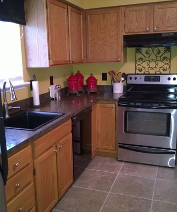 2nd image of 10 Nottingham Dr