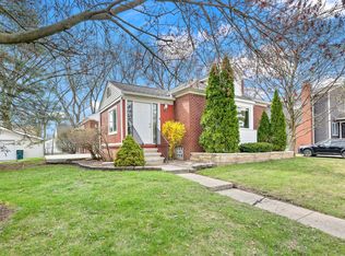 2665 Cumberland Rd, Berkley, MI 48072